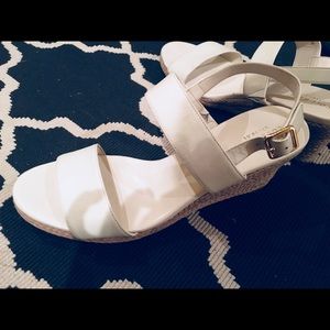 Elegant Cole Haan Women White Wedge Sandals.